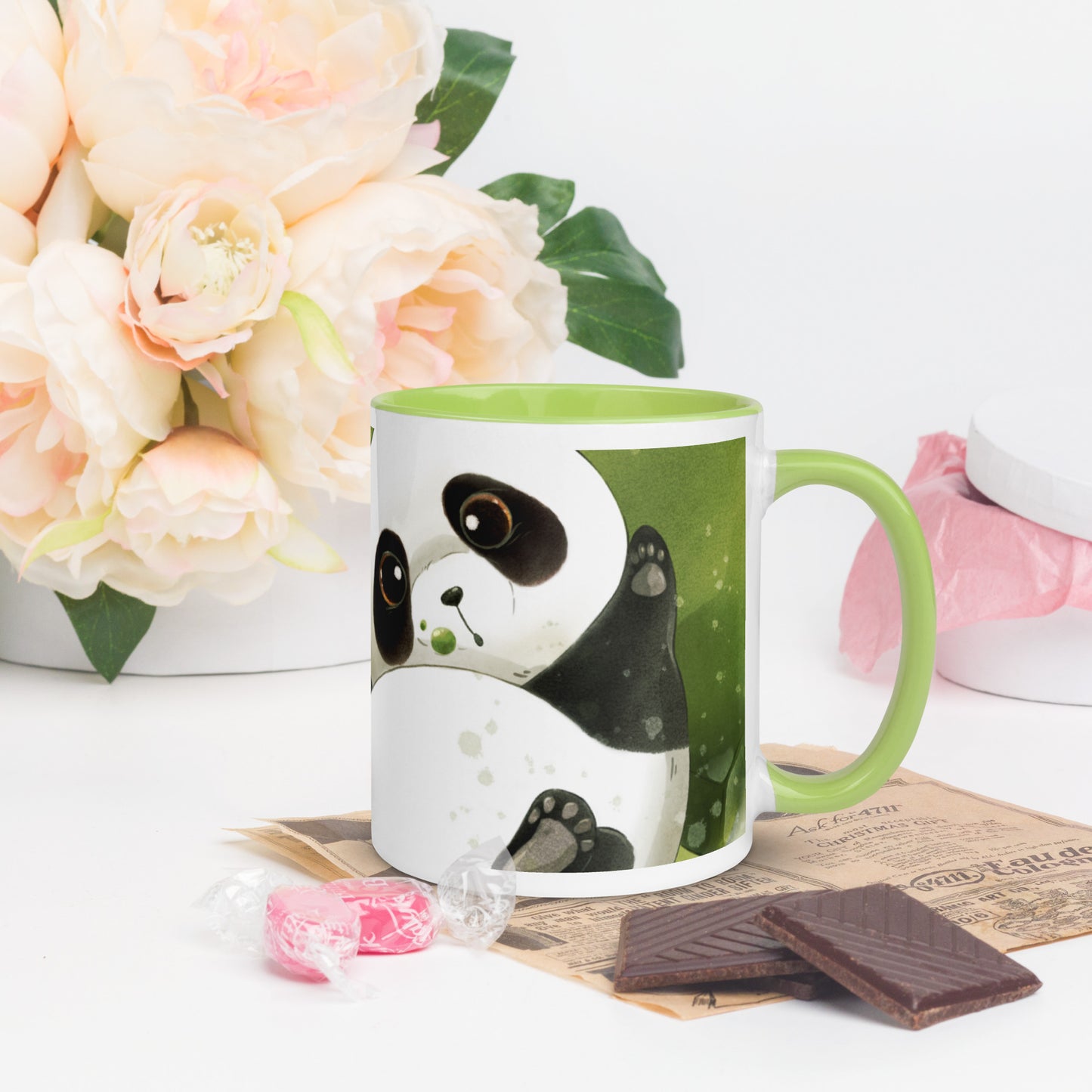 Tasse mit farbiger Innenseite